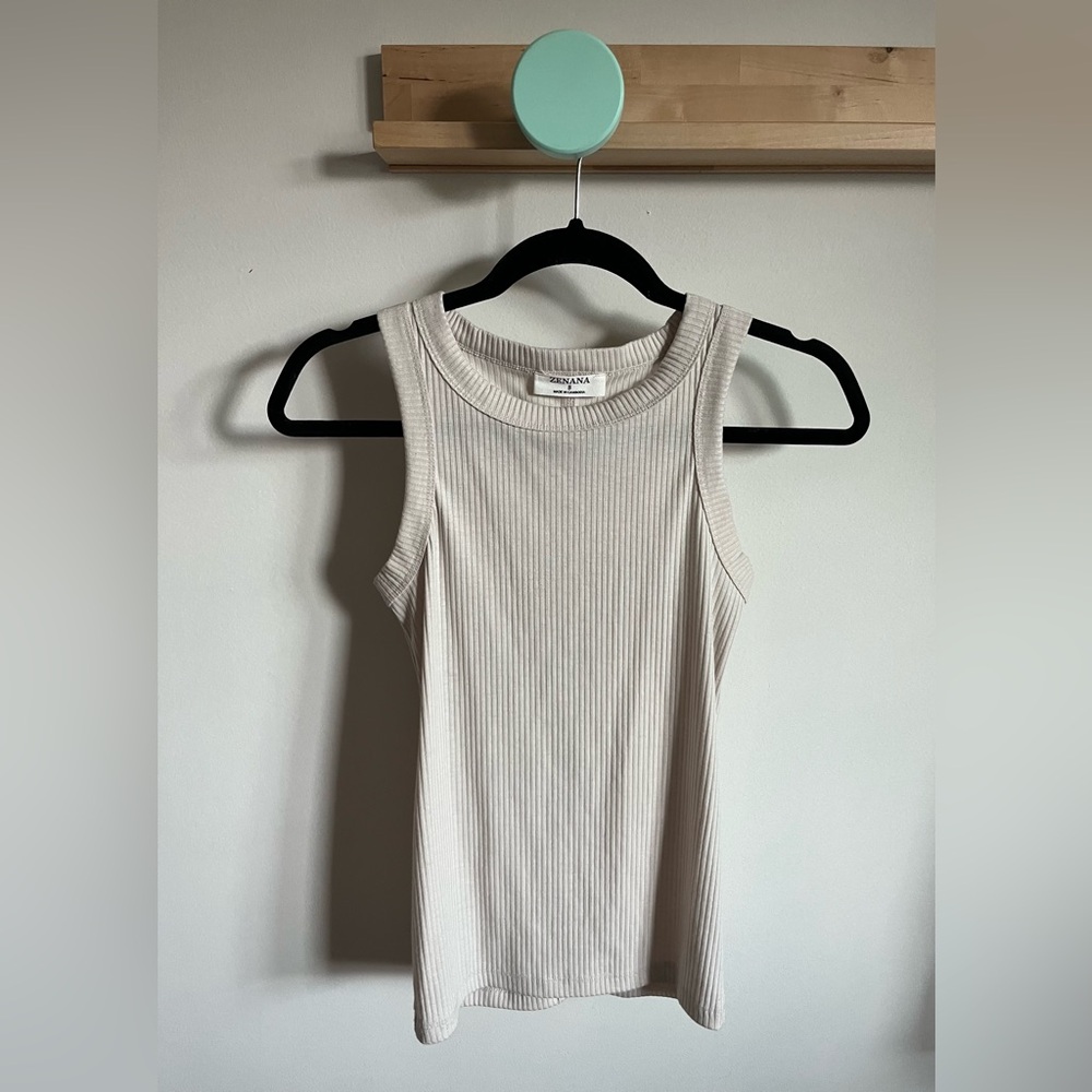 Zenana ribbed tank top size small EUC